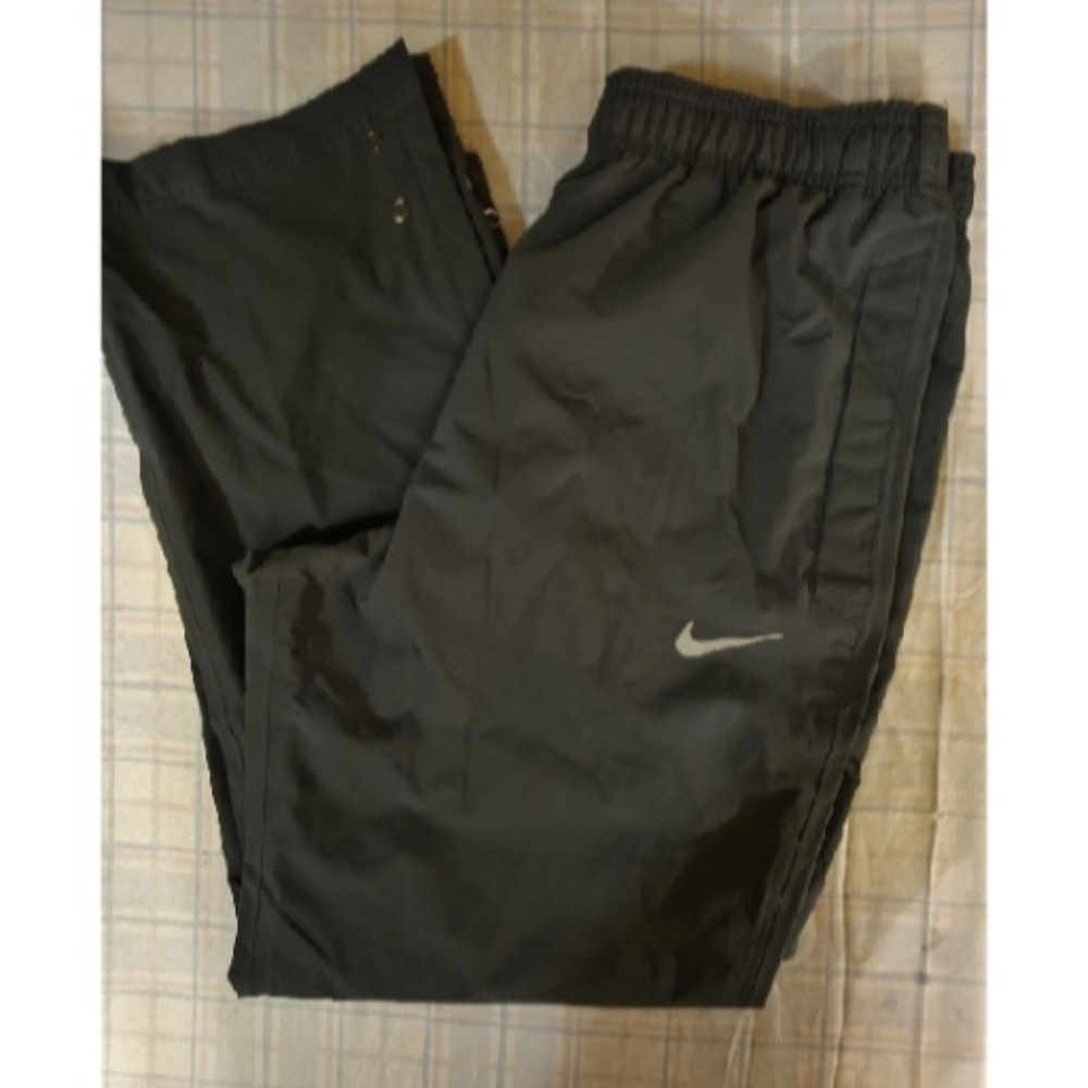 NIKE TRAINING RAIN PANTS